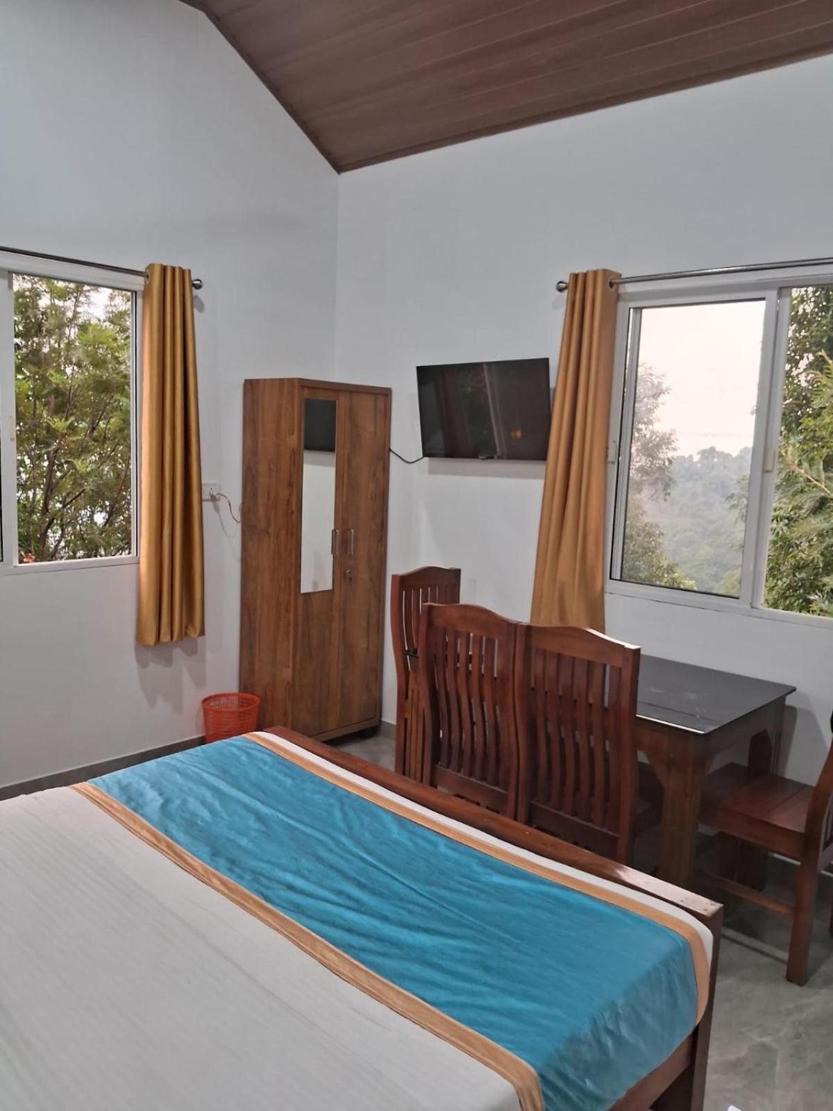 Blackcherry Munnar Buitenkant foto